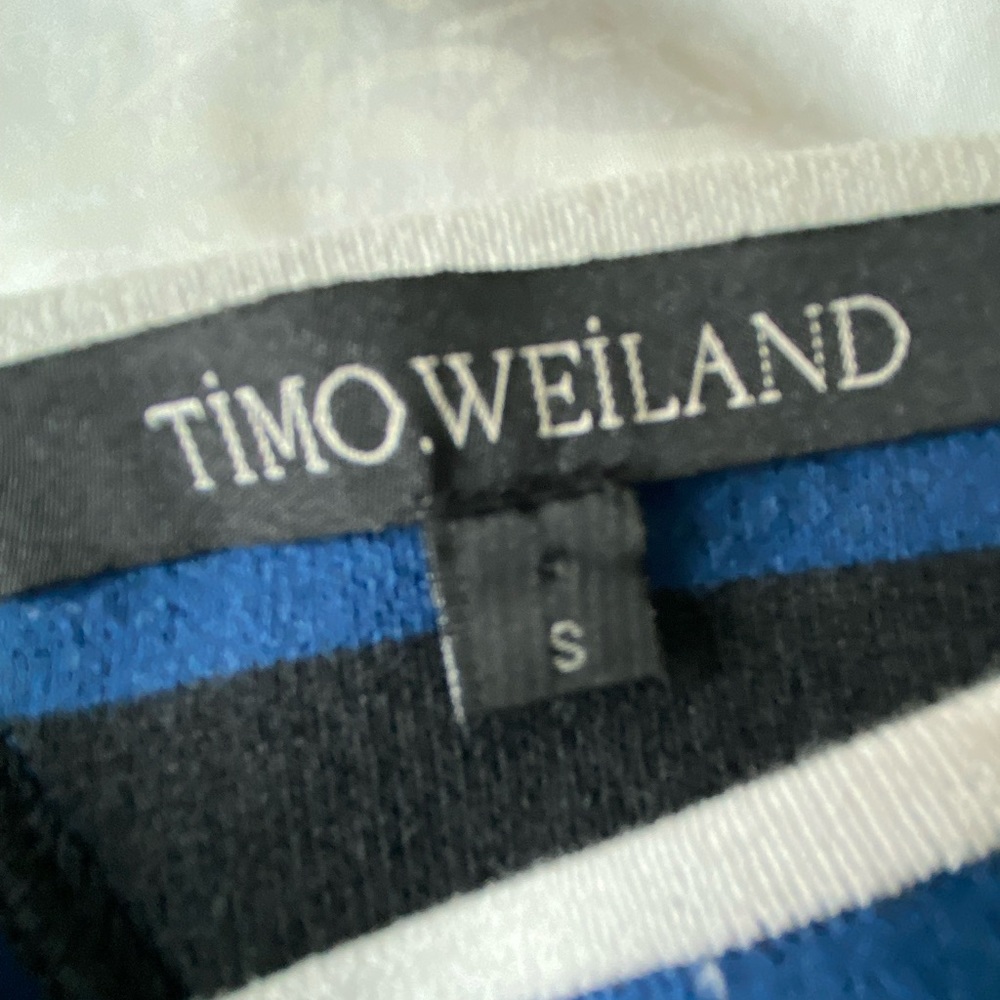 EUC - Timo Weiland knit top with some spandex, so fits nicely! Size small. - Picture 2 of 3